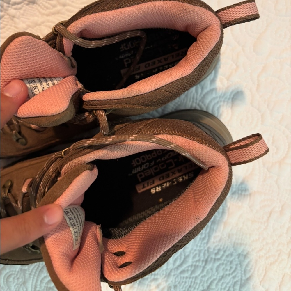 Sketchers hiking boots - Picture 3 of 5